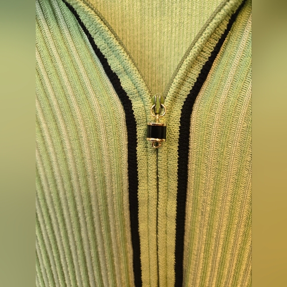 St. John Jacket - Picture 4 of 6